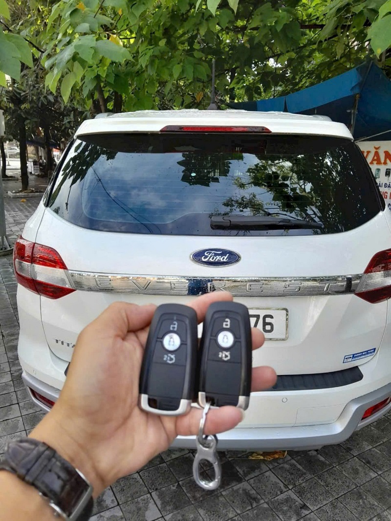 làm chìa khóa xe ford tại thanh hóa