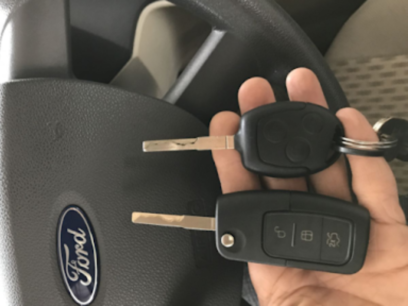 làm chìa khóa ô tô ford tại thanh hóa